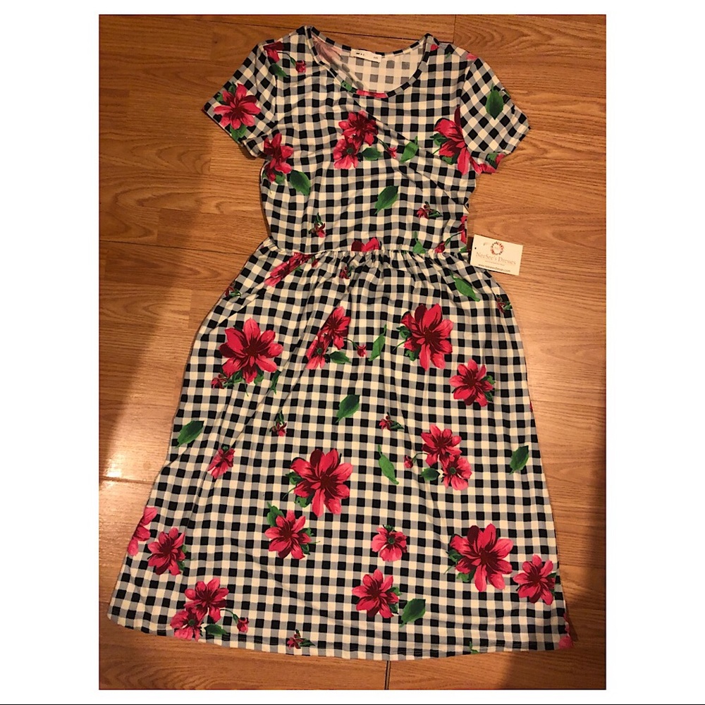 Black and White Floral Dress 🌺 NWT